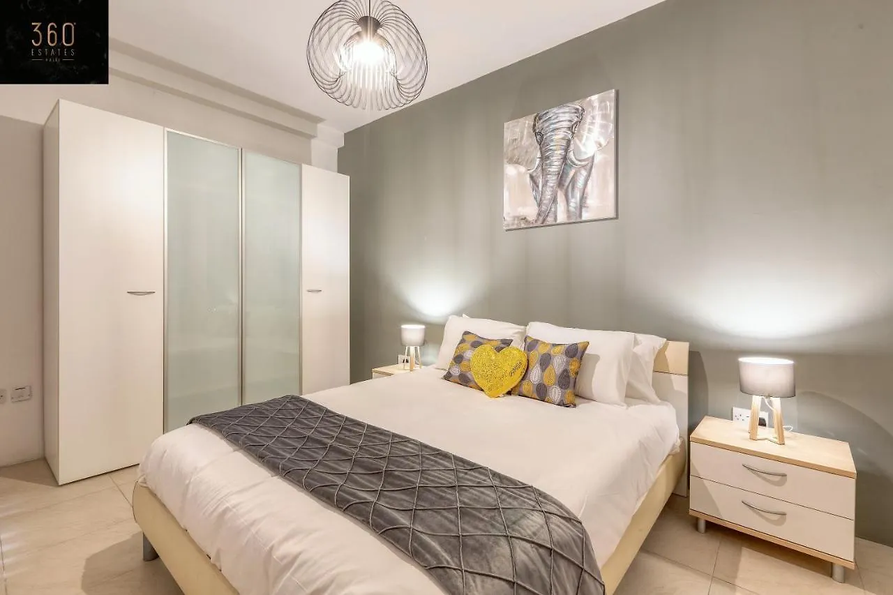Apartment Wonderful, Designer 2Br Home With Large Sofa & Tv By 360 Estates Saint Julian's Malta
