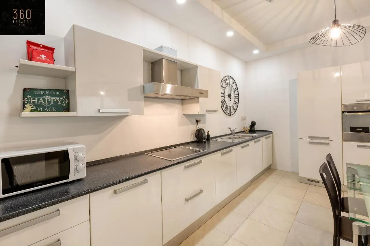 Wonderful, Designer 2Br Home With Large Sofa & Tv By 360 Estates Saint Julian's
