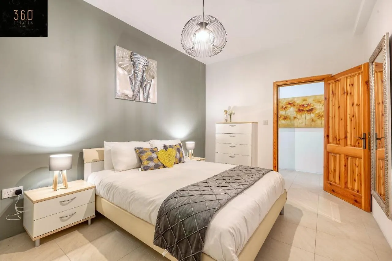 Wonderful, Designer 2Br Home With Large Sofa & Tv By 360 Estates Saint Julian's Apartment