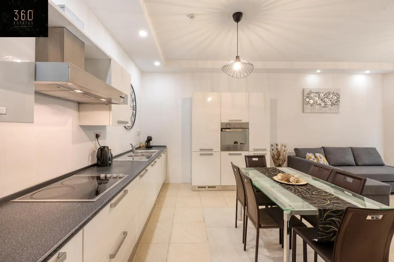 Wonderful, Designer 2Br Home With Large Sofa & Tv By 360 Estates Saint Julian's 0*,